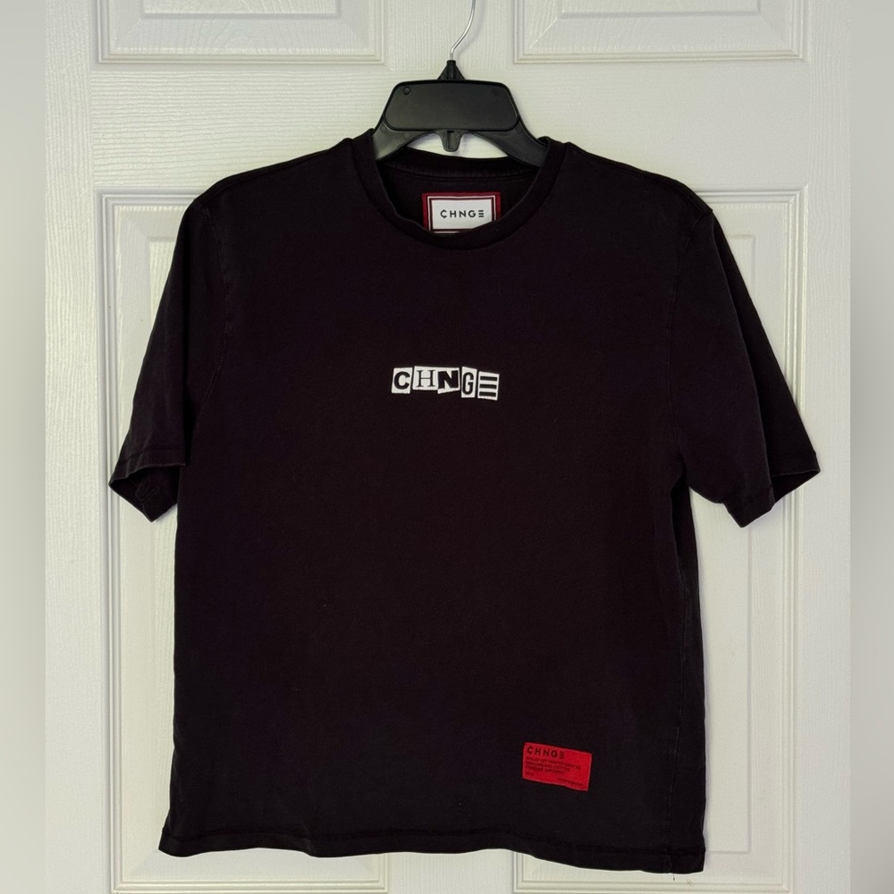 CHNGE Black T-Shirt Size S